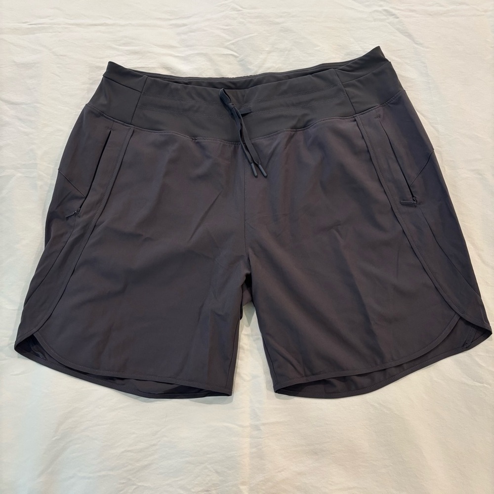 NWT WILLIT Women’s Charcoal Grey Athletic Shorts w/ Pockets Size 2XL